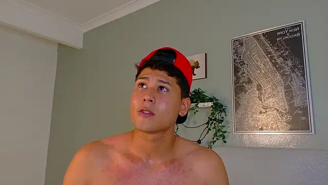 Raiden_boyy Show in webcam