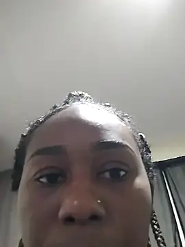 MONIQUE-LAMOUR's Live XXX Chat