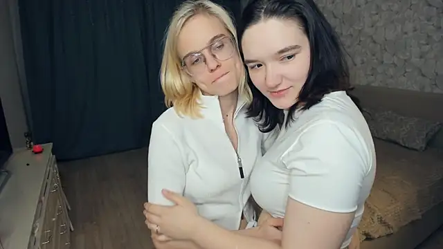 KarinStfleurn Webbikameraesitys