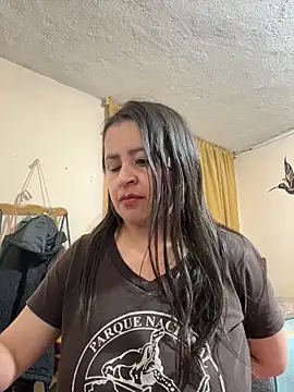 latinfemale's Live XXX Chat