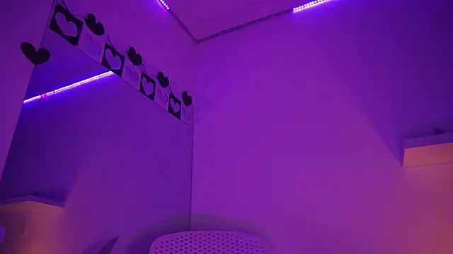 Chat +18 de Gloomydoll ao vivo