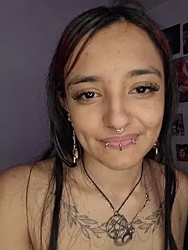 XXX chat uživo modela carolinerue
