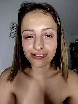 HottCandy21 élő XXX-chatje