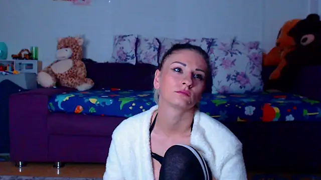 CassieSpell – Naživo XXX chat
