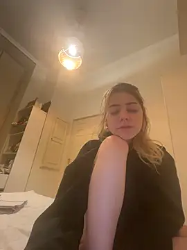 MelliMoon webcam show