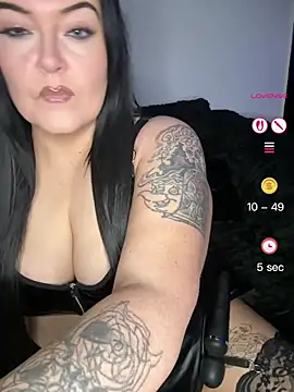 Miss_CurvesXXX webcam show