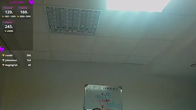 Chat XXX ao vivo de ZeinMiracles