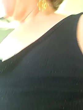 julimonroe – Naživo XXX chat