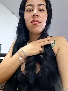 Luianna Adlı Modelin Canlı XXX Sohbeti