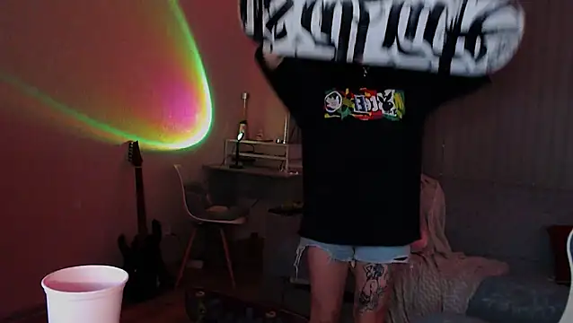 cutefrendlyuser's Live XXX Chat