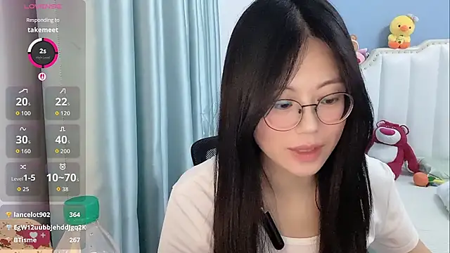 Luna-666 Pertunjukan Webcam