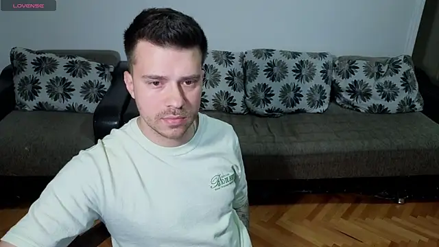 JohnnyStepBro Pertunjukan Webcam