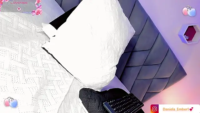 Chat XXX ao vivo de Amira_Ember