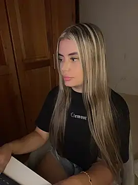Miss_valeriaa: онлайн-секс-чат