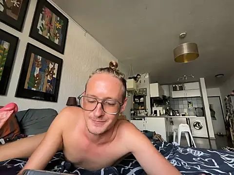 Pokazy przed kamerką – BlondieVelvet