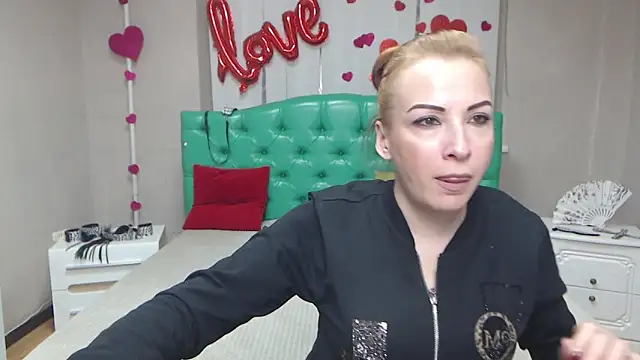 Chat XXX ao vivo de ElizabethSho