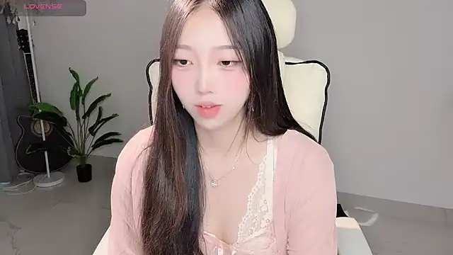 Yukiy8877 Chat XXX live