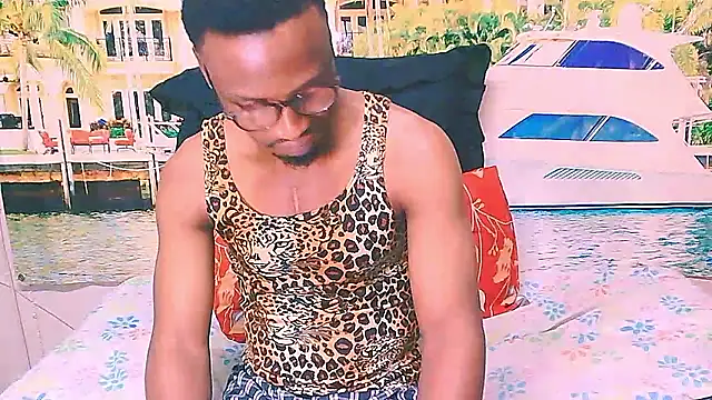 Pertunjukan Kamera Web EbonyTiger69
