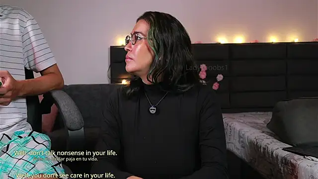 Chat +18 de kathieandpovcock1 ao vivo