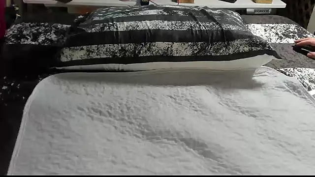 Chat XXX en directo de KurvyKandie
