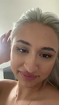 Kylie_One Webcam show
