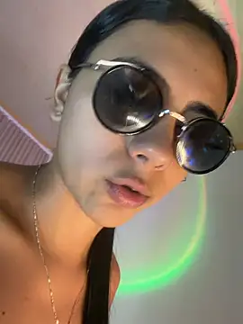 دردشة Lilybeeth الجنسية المباشرة