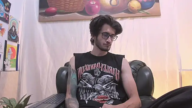 Loggan_donnelly Live XXX-Chat