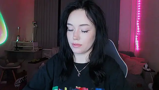 cutefrendlyuser Chat XXX in diretta