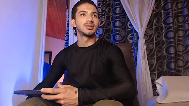 عرض كام ArturoCardona_