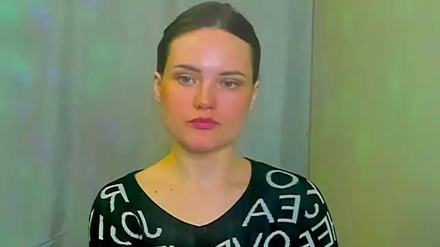 Jessy_lil Adlı Modelin Canlı XXX Sohbeti