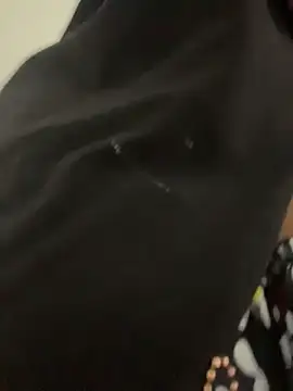 zahra_Jalidn Webbikameraesitys