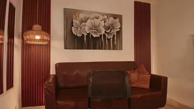 Czat XXX na żywo – Hilaryebony_