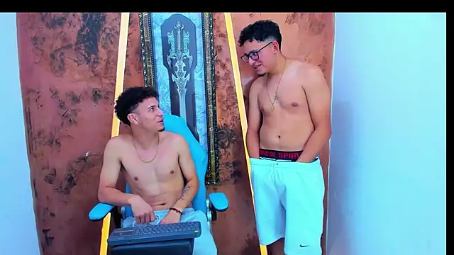 XXX chat uživo modela The_King_Swit