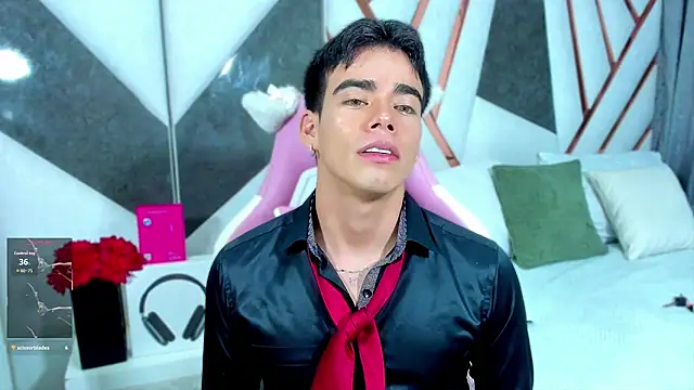 Alejandro_karter18 在線直播表演