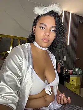 Sky_Loren Live XXX Chat