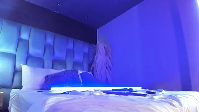 AmmyJones_'s Live XXX Chat