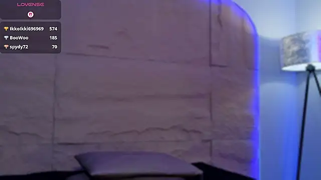Chat +18 de Osiriss_ ao vivo