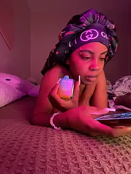 Chat XXX en directo de TheRealOshunQueen
