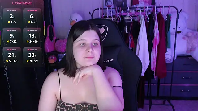 AmyVibess' Live XXX Chat