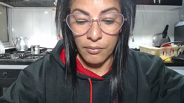 kateleyagrey – Naživo XXX chat