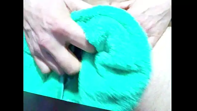 hairyuncut00 webcam show