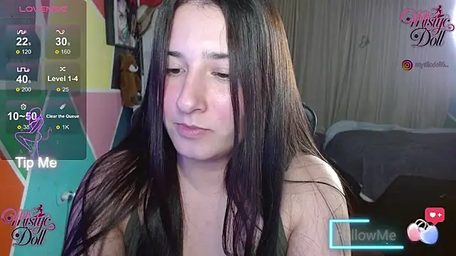 Chat +18 de Mysticdooll69 ao vivo
