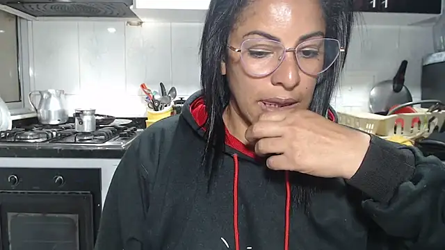 kateleyagrey's Live XXX Chat