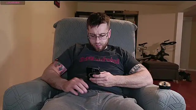 Pokazy przed kamerką – JayXCee_Official