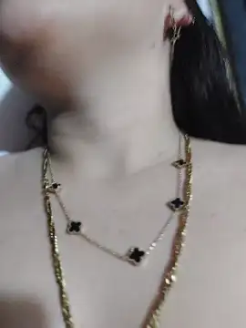 Elinaax webcam show