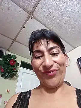 Lucia_Rios' Live XXX Chat