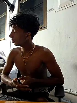 AdamCarterr Show in webcam