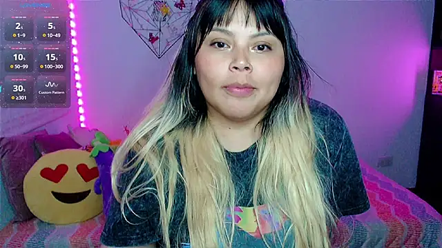 EllieMoonX Live XXX-chat
