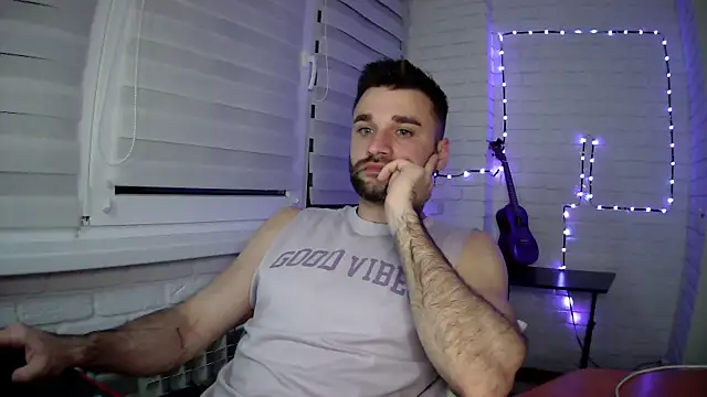 XXX chat uživo modela DaddySlava