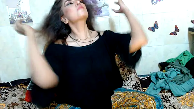 Isabella_Martin Adlı Modelin Canlı XXX Sohbeti